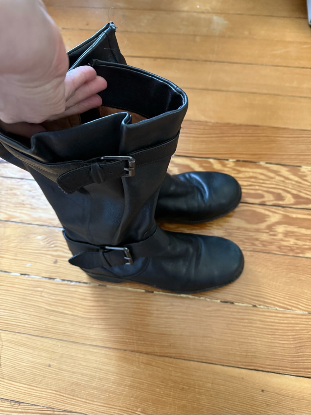 Gentle Soles by Kenneth Cole Black Leather Boot